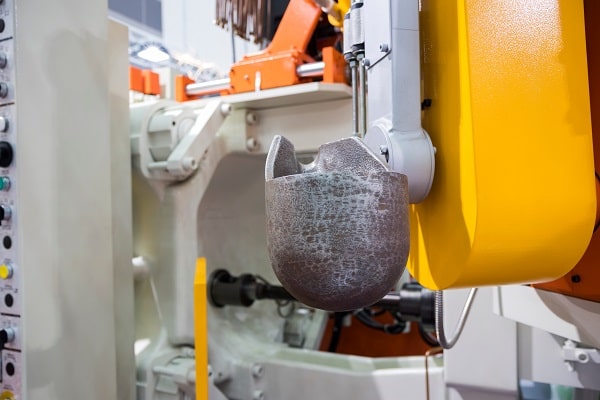 10 Differences Between Die Casting And Sand Casting- 2023